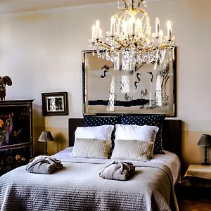 Huyze Maene Guest house